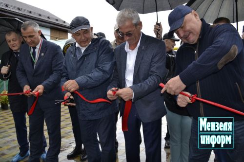 Капиталь ремонттан соң «Минзәлә батыры» көрәш һәм «Титан» атлетик заллары тантаналы төстә ачылды