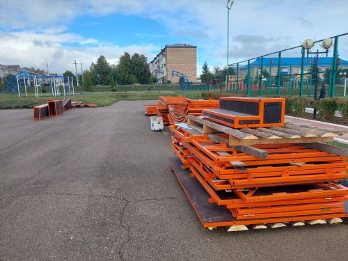 В Мензелинске началось строительство скейт парка и памп трека