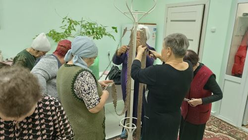 Члены общества инвалидов Мензелинска помогают бойцам СВО