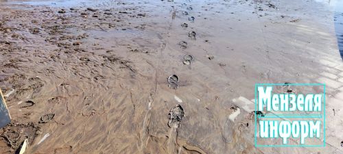 В Мензелинске воды весеннего половодья нашли свой путь