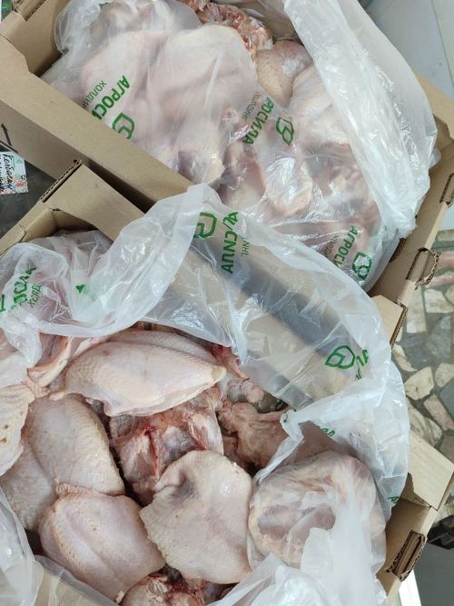 «Өйдәге кебек тәмле булсын»: кадет мәктәбе коллективы махсус хәрби операциядә катнашучыларга ярдәмгә өлеш кертә