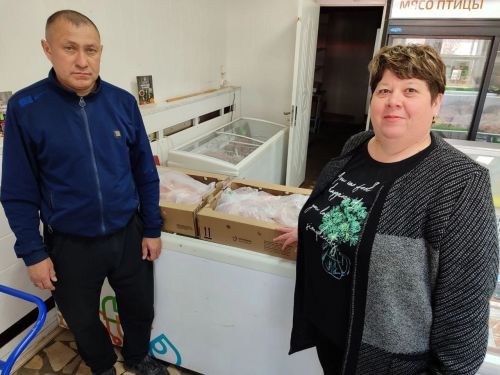 «Өйдәге кебек тәмле булсын»: кадет мәктәбе коллективы махсус хәрби операциядә катнашучыларга ярдәмгә өлеш кертә