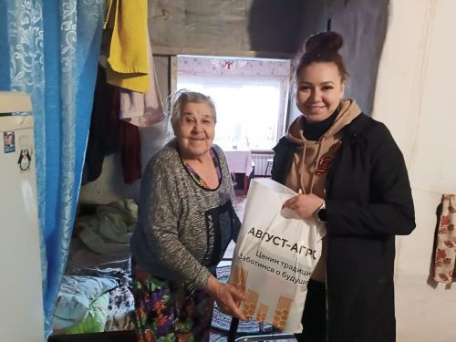«Август-Минзәлә» компаниясе ветераннарны якынлашып килүче Җиңү көне белән котлады