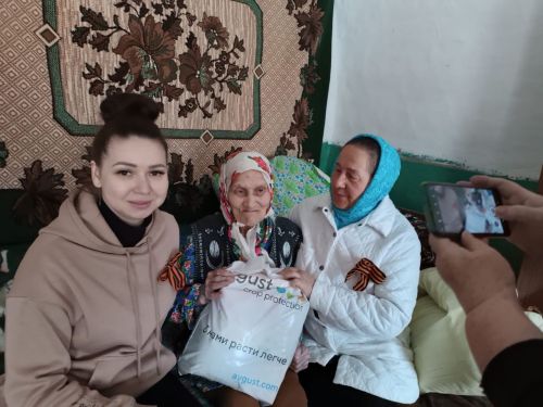 «Август-Минзәлә» компаниясе ветераннарны якынлашып килүче Җиңү көне белән котлады