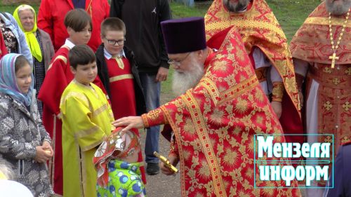 В Мензелинске в День памяти преподобномученицы Маргариты прошло праздничное богослужение и крестный ход