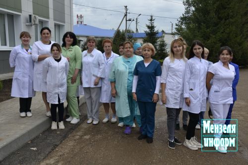 Депутат Госсовета РТ Азат Хамаев ознакомился с ходом капитального ремонта лабораторного корпуса ЦРБ