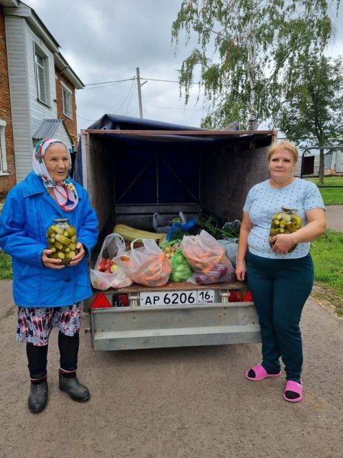 Сотни мензелинцев ежедневно вносят свой вклад в помощь фронту