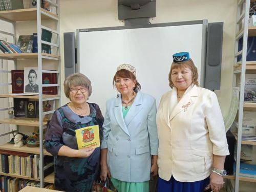 Шагыйрә Сәхия Федотова (Авзалова) Татарстанның әдәби берләшмәләре очрашуында катнашты