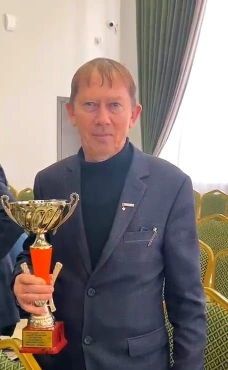 Коллектив Аюской школы стал обладателем переходящего кубка филиала ТАТМЕДИА