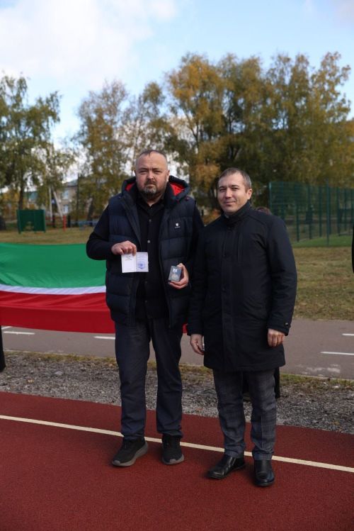 Предпринимателю Егору Юдину вручен нагрудный знак