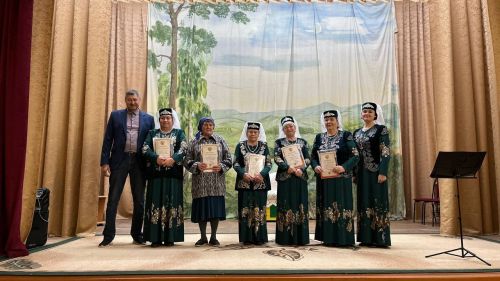 В Аю определили «Супер-бабушку» на празднике по случаю Дня пожилых