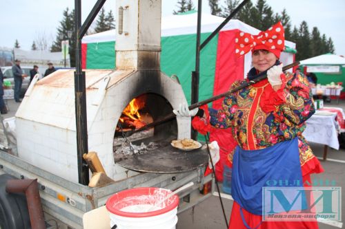 В Мензелинске прошла очередная осенняя ярмарка