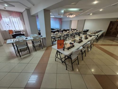 В Мензелинске на каникулах традиционно проходит большой шахматный турнир