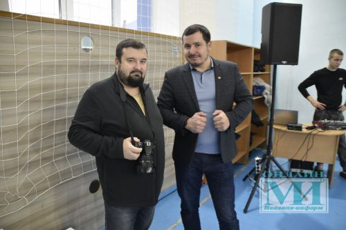 В турнире в Мензелинске, посвященном 80-летию Великой Победы, принимают участие более 40 боксеров