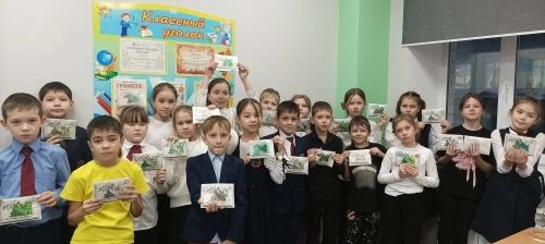 С заботой о защитниках: средняя школа № 1 поддержала акцию «Новогодний подарок»