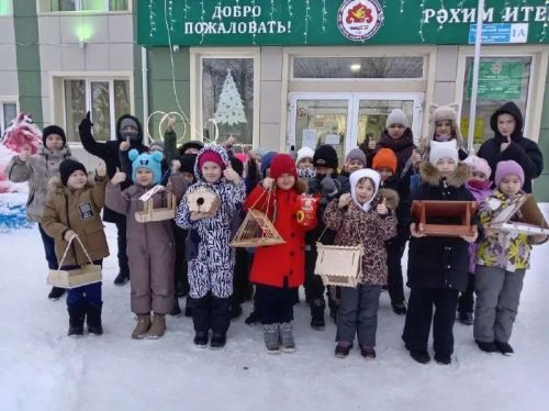 Забота начинается с детства: Учащиеся гимназии помогают пернатым