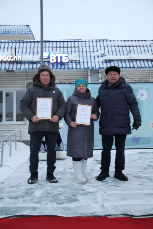 В Мензелинске состоялась предновогодняя ярмарка