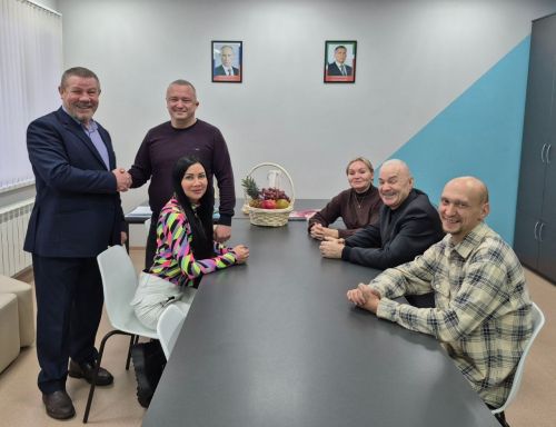 Победители народного голосования, прошедшего в телеграм-канале «Мензеля-информ», получили подарки