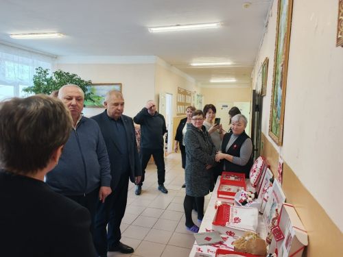В Калтаковской средней школе состоялось открытие нового компьютерного класса