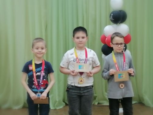 В Мензелинске провели шахматный турнир памяти легендарного педагога, участника ВОВ Вячеслава Тюрина