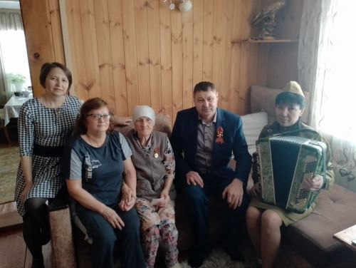 В Аюском сельском поселении ветеранам тыла вручили медали