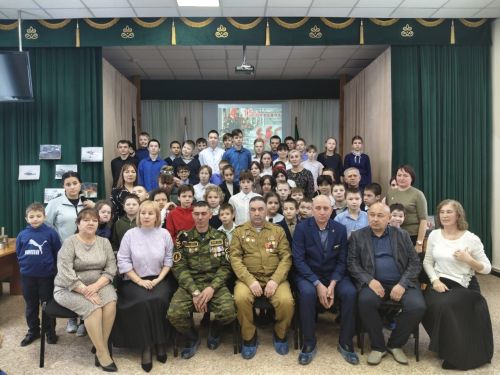 Ветераны боевых действий встретились с учащимися Мензелинской школы-интерната