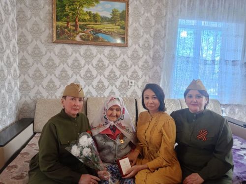 В Урусовском сельском поселении ветеранам вручили медали в честь 80-летия Победы