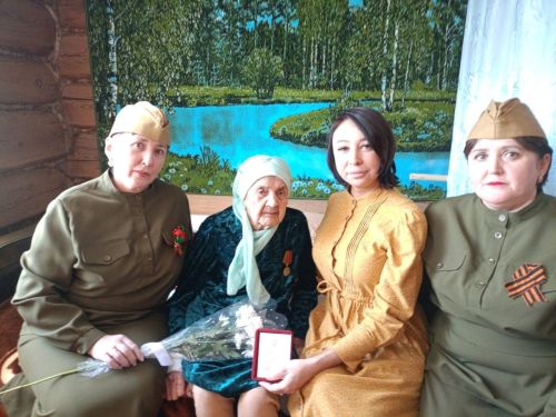 В Урусовском сельском поселении ветеранам вручили медали в честь 80-летия Победы