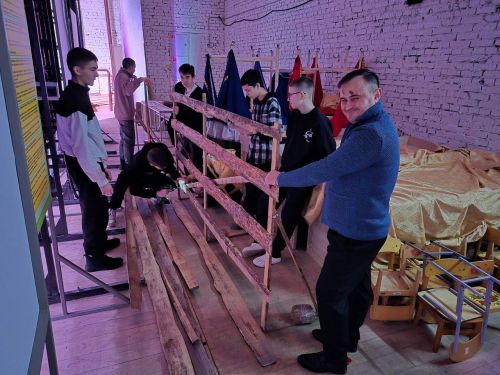 В Мензелинске действуют 24 юношеских и детских театра