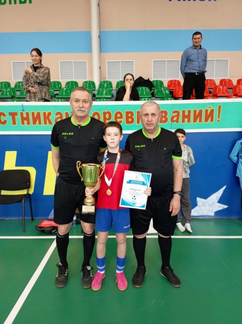 Мензелинские футболисты сделали золотой дубль: дважды завоевали Кубок Татарстана