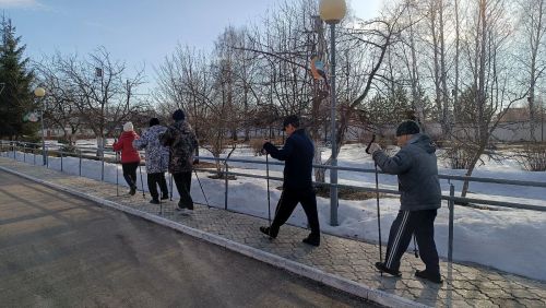 Активные часы в Мензелинском доме милосердия: Здоровье в каждом шаге!