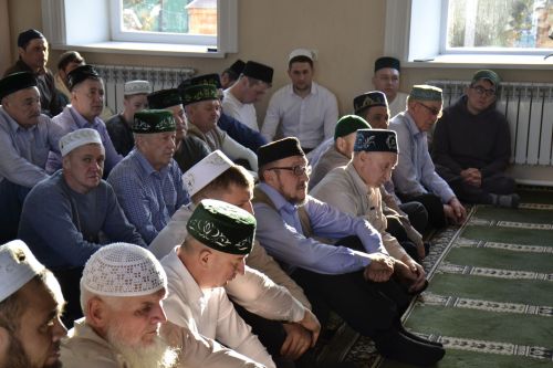 Мусульмане Мензелинска отметили праздник Ураза-байрам