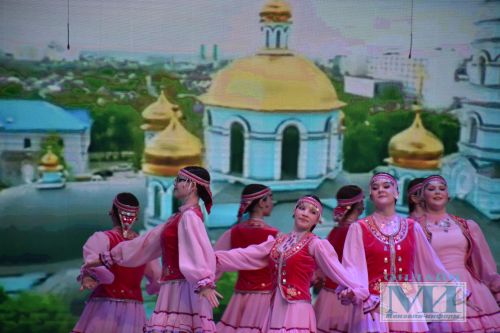 В Мензелинске прошел праздничный концерт в честь Международного женского дня