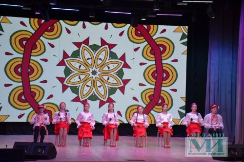 В Мензелинске прошел праздничный концерт в честь Международного женского дня