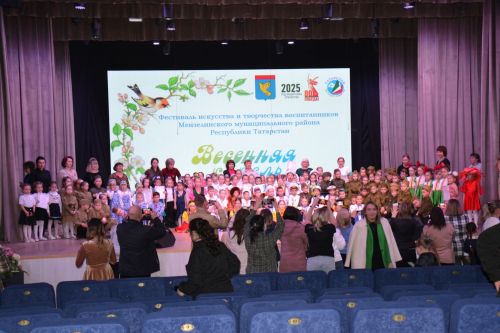 В Мензелинске прошел фестиваль искусства и творчества «Весенняя капель»