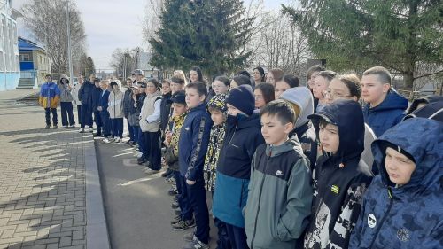 Учащиеся средней школы №1 почтили память Героев Советского Союза
