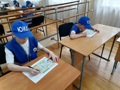 В Мензелинске прошел конкурс юных инспекторов дорожного движения «Безопасное колесо −2025»