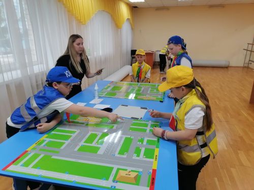 В Мензелинске прошел конкурс юных инспекторов дорожного движения «Безопасное колесо −2025»