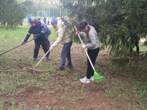 1 Мая в Мензелинске отпраздновали субботником на свежем воздухе