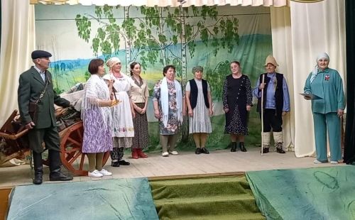 В Бикбуловском сельском клубе состоялся благотворительный спектакль