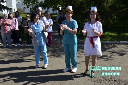 В Мензелинской ЦРБ отметили Международный день медицинской сестры