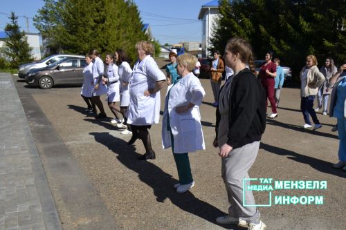 В Мензелинской ЦРБ отметили Международный день медицинской сестры