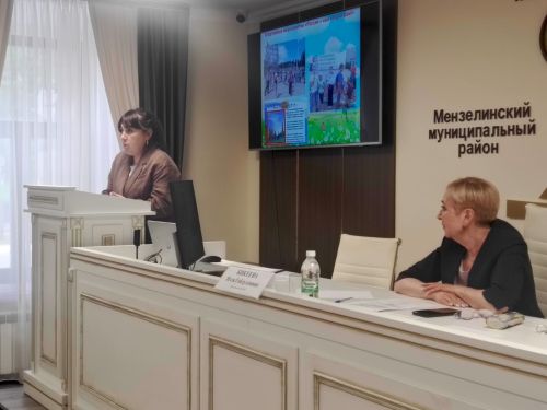 В Мензелинске обсудили вопросы защиты прав несовершеннолетних в летний период