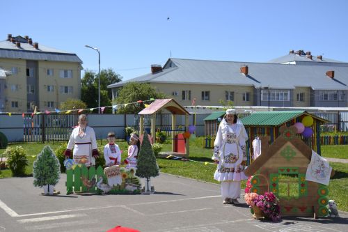 В Мензелинском детском саду № 4 «Гномик» прошел праздник Сабантуй