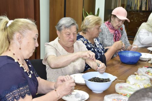 В Мензелинске открыли Центр общения старшего поколения