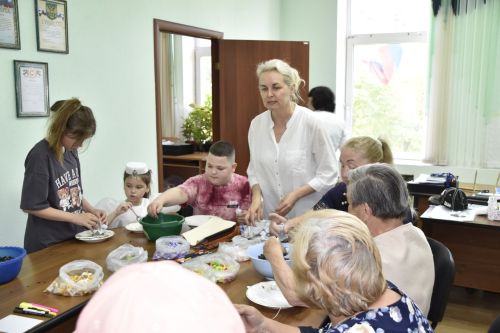 В Мензелинске открыли Центр общения старшего поколения