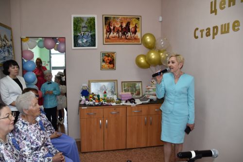 В Мензелинске открыли Центр общения старшего поколения
