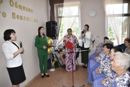 В Мензелинске открыли Центр общения старшего поколения