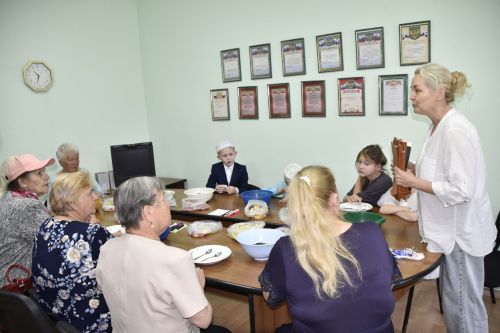 В Мензелинске открыли Центр общения старшего поколения