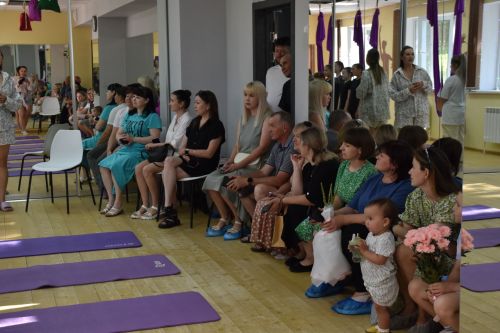 В Мензелинске подвели итоги учебного года по воздушной гимнастике